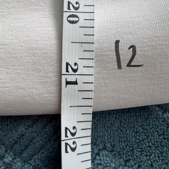 NWOT Lululemon Perfectly Oversized Cropped Crew *Softstreme - Picture 6 of 11